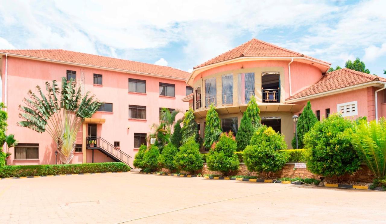 Sapphire Hotel Entebbe Kigo Kajansi エクステリア 写真