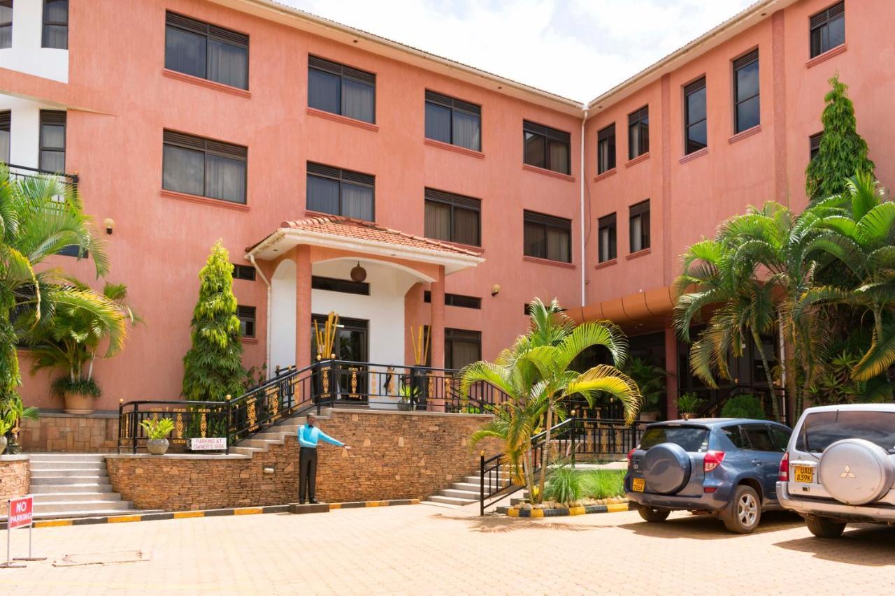 Sapphire Hotel Entebbe Kigo Kajansi エクステリア 写真