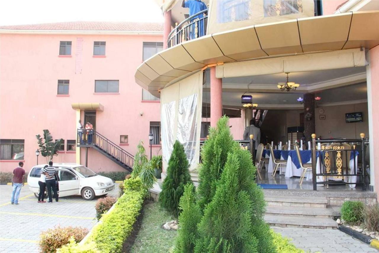 Sapphire Hotel Entebbe Kigo Kajansi エクステリア 写真