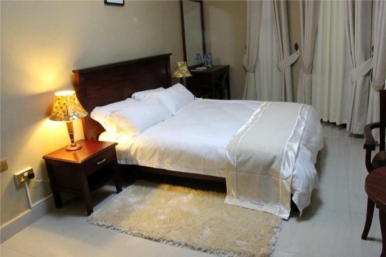 Sapphire Hotel Entebbe Kigo Kajansi エクステリア 写真