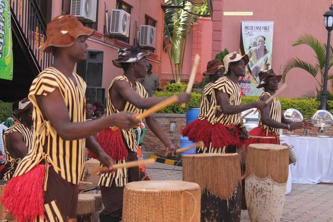 Sapphire Hotel Entebbe Kigo Kajansi エクステリア 写真